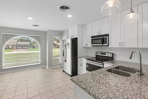 Kitchen - 19514 Lockridge Dr, Spring, TX 77373 photo 1 of 3
