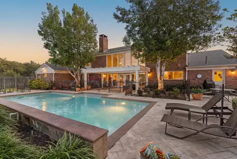 905 Sunny Ln, Wharton, TX 77488