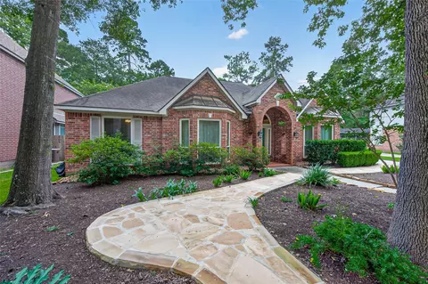 7 Windridge Pl, The Woodlands, TX 77381