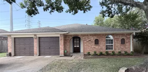 1817 Woodcrest Dr, Deer Park, TX 77536