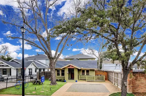 638 Heights Blvd, Houston, TX 77007