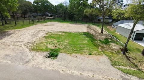 13391 Country Oak Dr, Willis, TX 77318