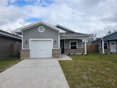 213 Dipping Stream St, Houston, TX 77076