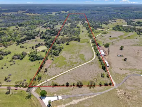 1111 S Hickory Loop, Calvert, TX 77837 photo 16