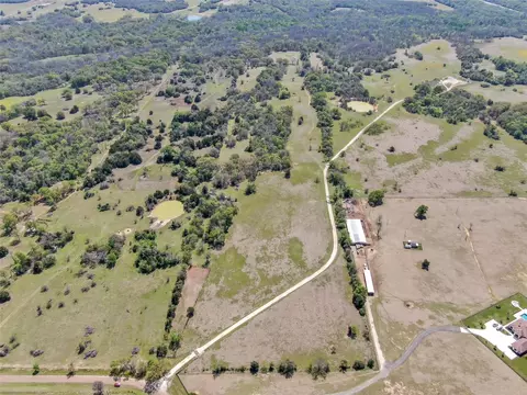 1111 S Hickory Loop, Calvert, TX 77837 photo 20