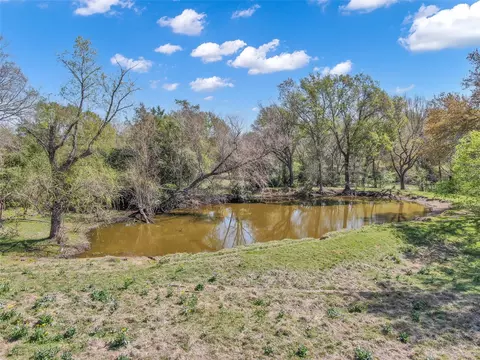 1111 S Hickory Loop, Calvert, TX 77837 photo 9