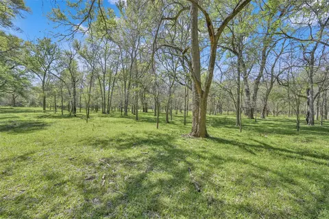 1111 S Hickory Loop, Calvert, TX 77837 photo 7