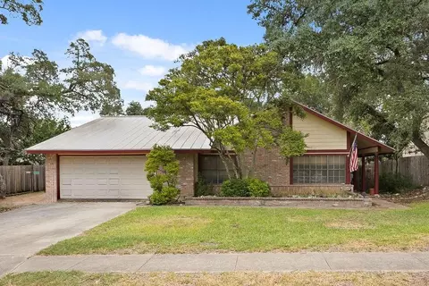 8538 Marathon Dr, Universal City, TX 78148