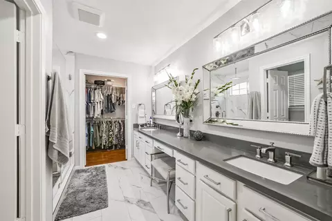 1430 W 24th St, Houston, TX 77008