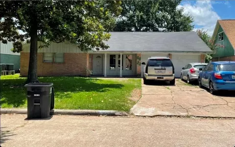 8623 Nairn St, Houston, TX 77074