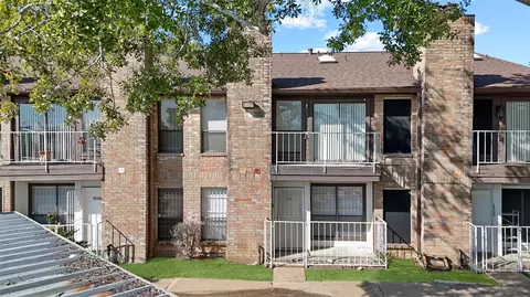 6633 W Airport Blvd #812, Houston, TX 77035