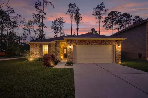 2114 Lost Timbers Dr, Conroe, TX 77304