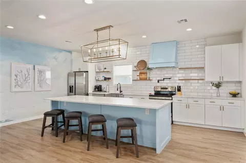 959 Honeysuckle, Crystal Beach, TX 77650
