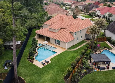 9922 Vintage Villa Dr, Houston, TX 77070