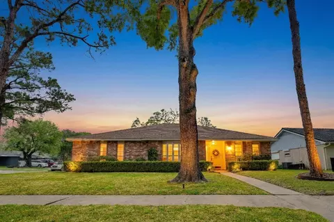 16603 Rigger Ln, Houston, TX 77062