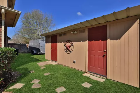 Exterior - 8403 Northbridge Dr, Spring, TX 77379 photo 9 of 10