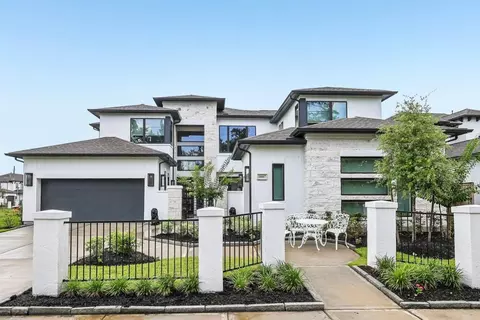 10007 Regal Mist Dr, Missouri City, TX 77459