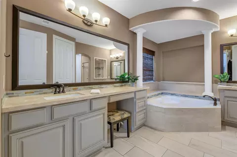 Bath - 28030 Comal Karst Dr, Spring, TX 77386 photo 3 of 9