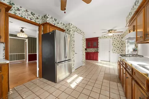 Kitchen - 6806 Billingham Ct, Spring, TX 77379 photo 4 of 4