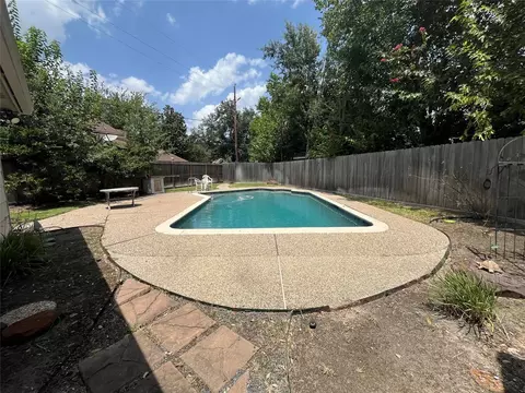 Exterior - 6806 Billingham Ct, Spring, TX 77379 photo 5 of 9