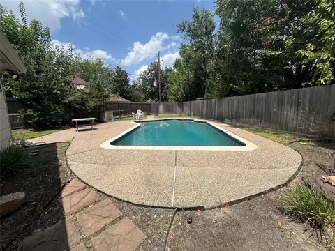 Exterior - 6806 Billingham Ct, Spring, TX 77379 photo 6 of 9