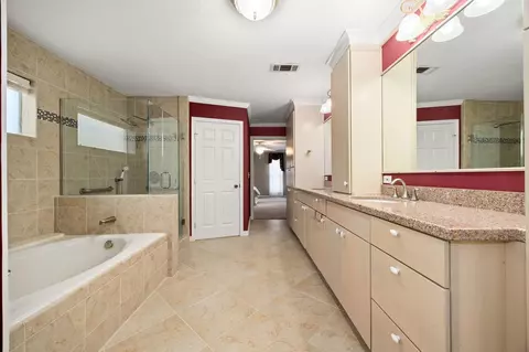 Bath - 6806 Billingham Ct, Spring, TX 77379 photo 1 of 5