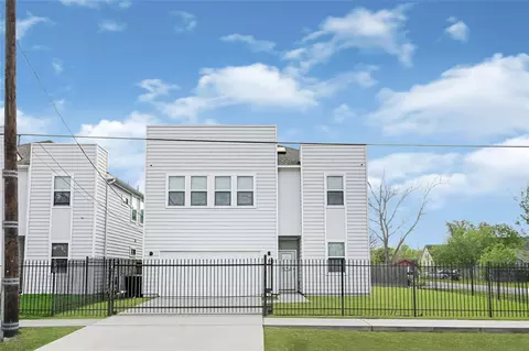 9431 Jutland Rd, Houston, TX 77033