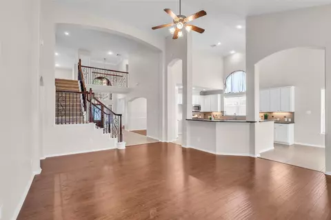 Living - 3219 Legends Mist Dr, Spring, TX 77386 photo 4 of 9