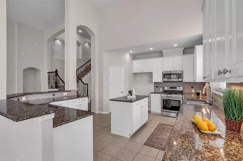 Kitchen - 3219 Legends Mist Dr, Spring, TX 77386 photo 5 of 6