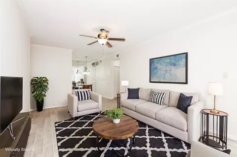 10051 Westpark Dr #207, Houston, TX 77042