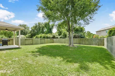 Exterior - 38 Hallmark Dr, Conroe, TX 77304 photo 2 of 4