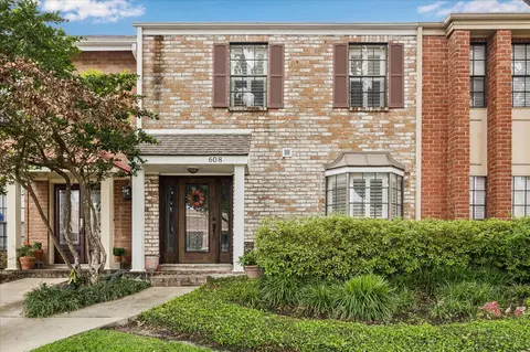 608 Augusta Dr #608, Houston, TX 77057