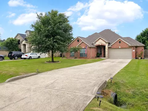33039 Lois Ln, Magnolia, TX 77354