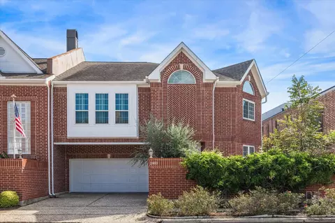 2403 Potomac Dr, Houston, TX 77057