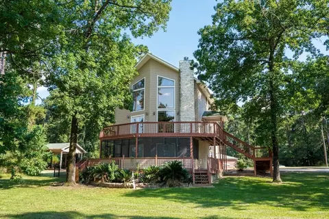 9 Creek Bnd, Trinity, TX 75862