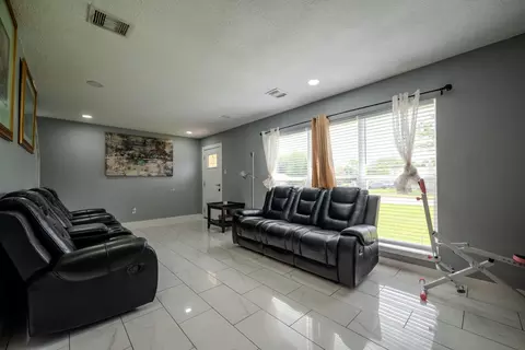 6806 Santa Rita Dr, Houston, TX 77083