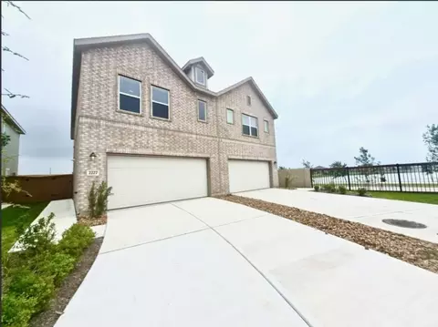 2155 Salinas Dr, Rosharon, TX 77583