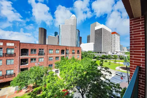 300 St Joseph Pkwy #308, Houston, TX 77002