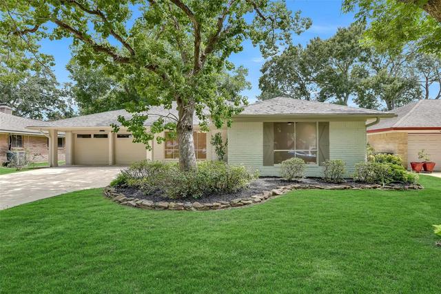 1617 Wavecrest Ln, Houston, TX 77062