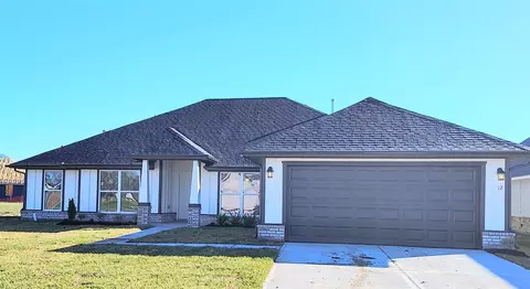 12 Greystone Ct, Angleton, TX 77515 photo 1