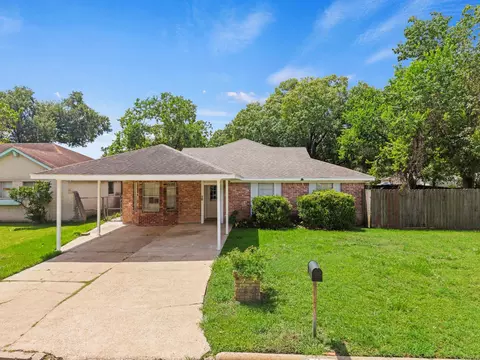 10102 Valley Breeze Dr, Houston, TX 77078