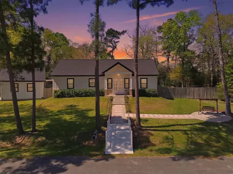 13203 Royal Shores Dr, Conroe, TX 77303