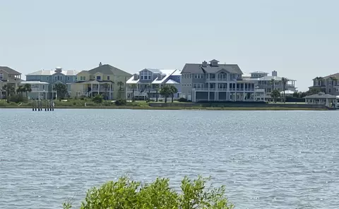 3206 Road Less Traveled, Galveston, TX 77554