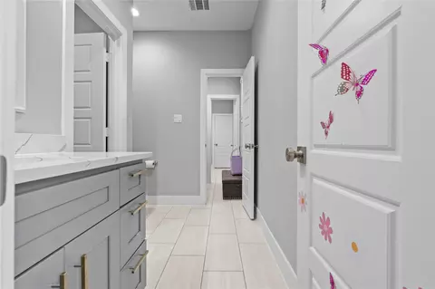 Entry Way - 6207 Graff Net Ct, Spring, TX 77379 photo 4 of 9