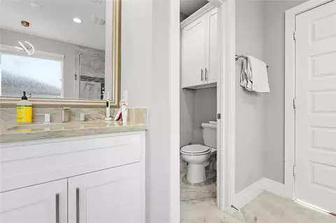 Bath - 6207 Graff Net Ct, Spring, TX 77379 photo 4 of 8