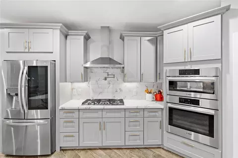 Kitchen - 6207 Graff Net Ct, Spring, TX 77379 photo 3 of 4