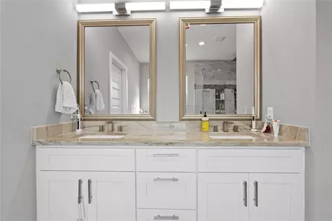 Bath - 6207 Graff Net Ct, Spring, TX 77379 photo 5 of 8
