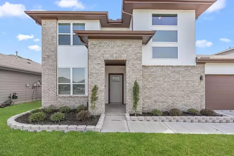 Exterior - 7018 Whispering Leaf St, Rosenberg, TX 77469 photo 4 of 7
