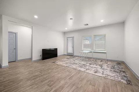 Living - 7018 Whispering Leaf St, Rosenberg, TX 77469 photo 1 of 1
