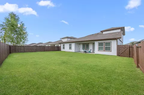 Exterior - 7018 Whispering Leaf St, Rosenberg, TX 77469 photo 7 of 7